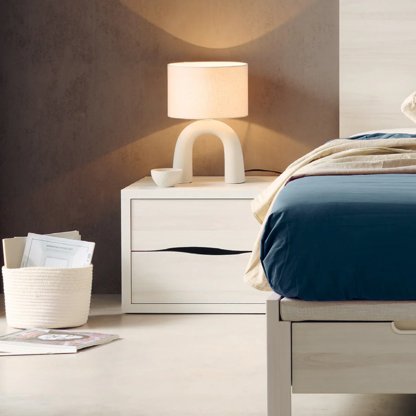 Mesita de noche Suiz 2 Cajones